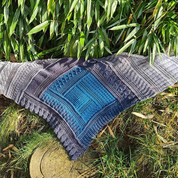 Triangular Scarf "Melia"
