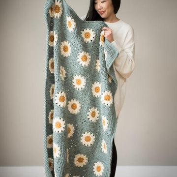 Cozy Days Daisy Blanket