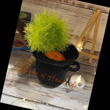 Light-up Witches Cauldron & Broomstick Chocolate Orange Cover Knitting Pattern