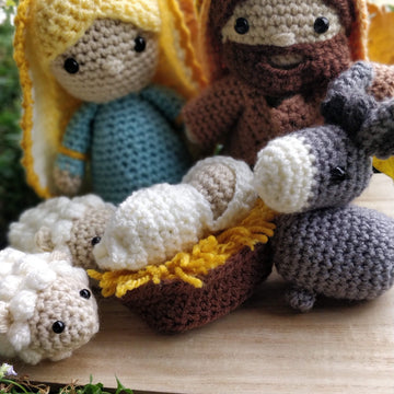 Nativity Scene Christmas Dolls Mary Joseph Baby Jesus Crib Donkey and Sheep Manger Creche Krippe amigurumi crochet pattern