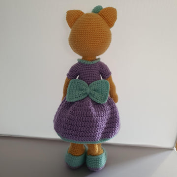 Chloe Cat amigurumi crochet pattern