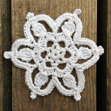 Pretty Snowflake Ornament Christmas Decoration