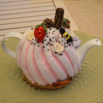 Strawberry Ice Cream Swirl Tea Cosy