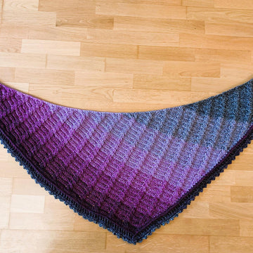 Triangular Scarf "Dione"