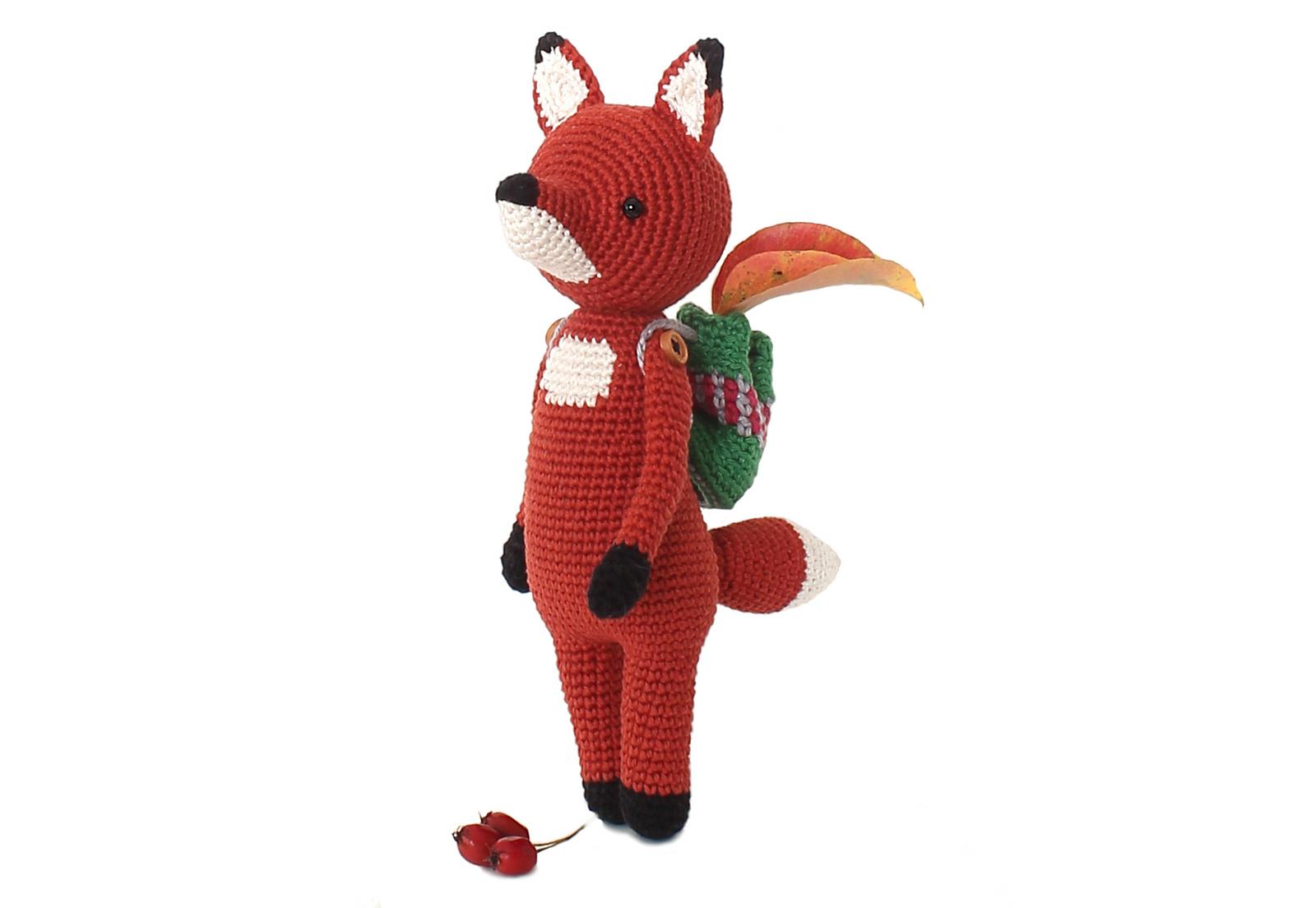 Teddington the Fox amigurumi