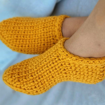 Cozy house slippers for adults and kids crochet pattern S6