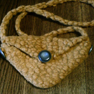 Small triangle purse