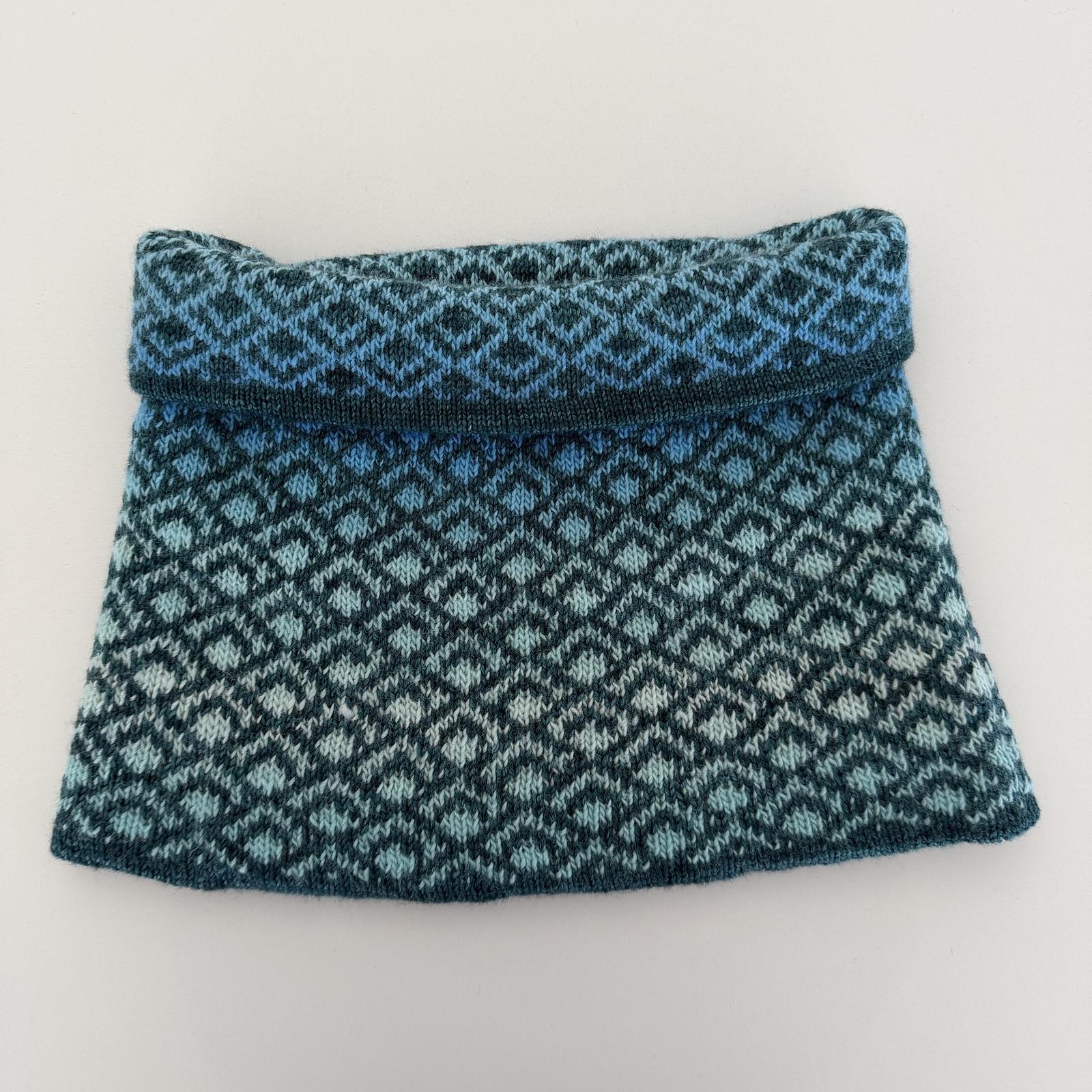 Diamond Daze Cowl