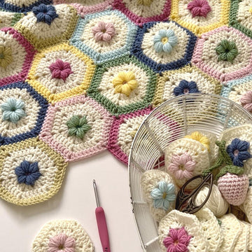 Daisy Puffs Blanket