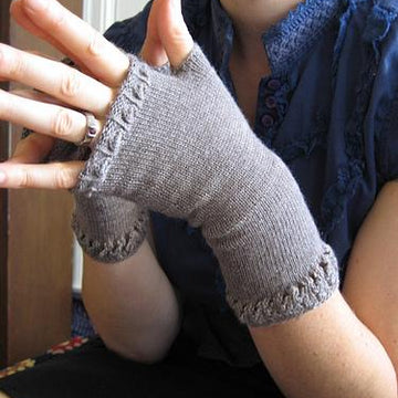 Ilaisa's Wristie Gloves