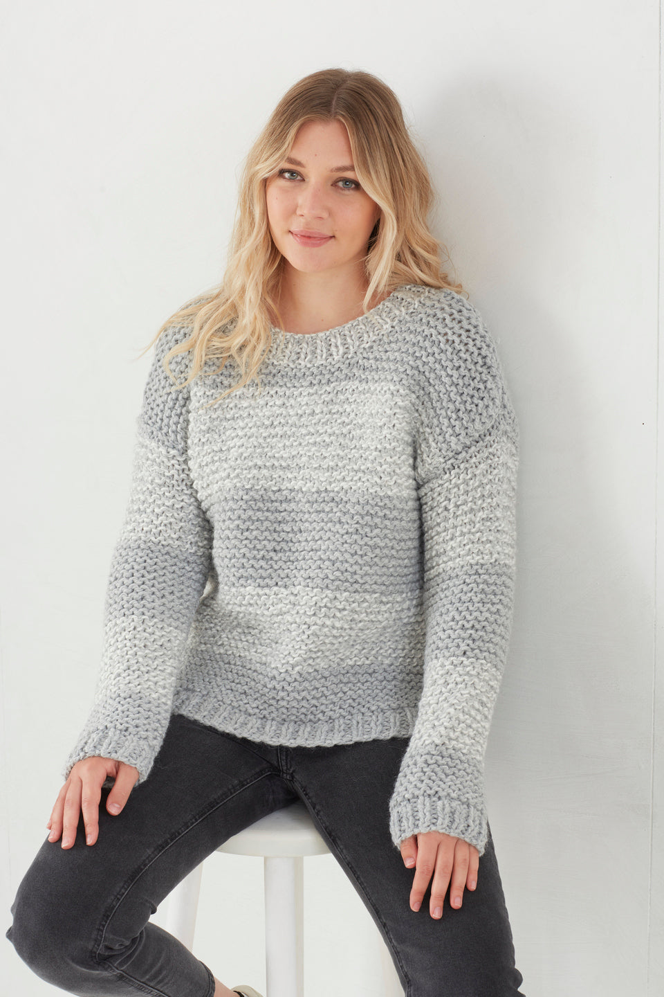 Ladies Sweater & Cardigan in King Cole Super Chunky - 5667 - Leaflet