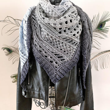Triangular Scarf "Endeis"
