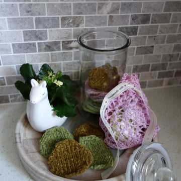 2 Way Face Scrubbies and Mesh Bag Set
