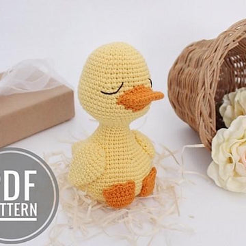 Amigurumi duck toy crochet pattern