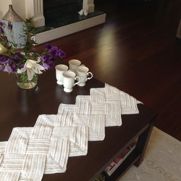 Table Runner N 142