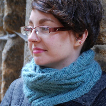 Featherweight Cowl