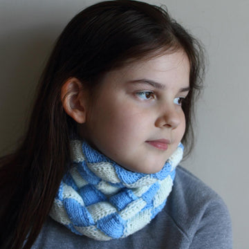 Statement Entrelac Cowl