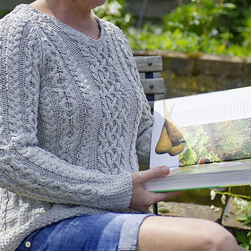 "Joyce" - summer sweater with cables