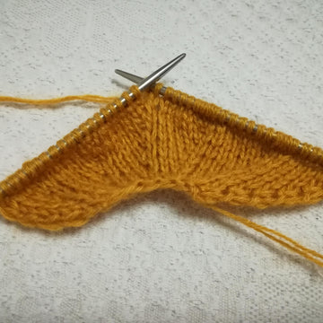 Toy knitting patterns - Knit your Winnie the Pooh and Piglet based on the book