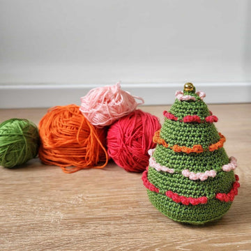 Tiny Garland Christmas Tree