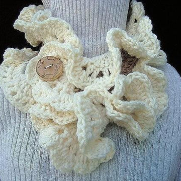 Cafe Latte Ruffled Cowl | Crochet Pattern by Ashton11