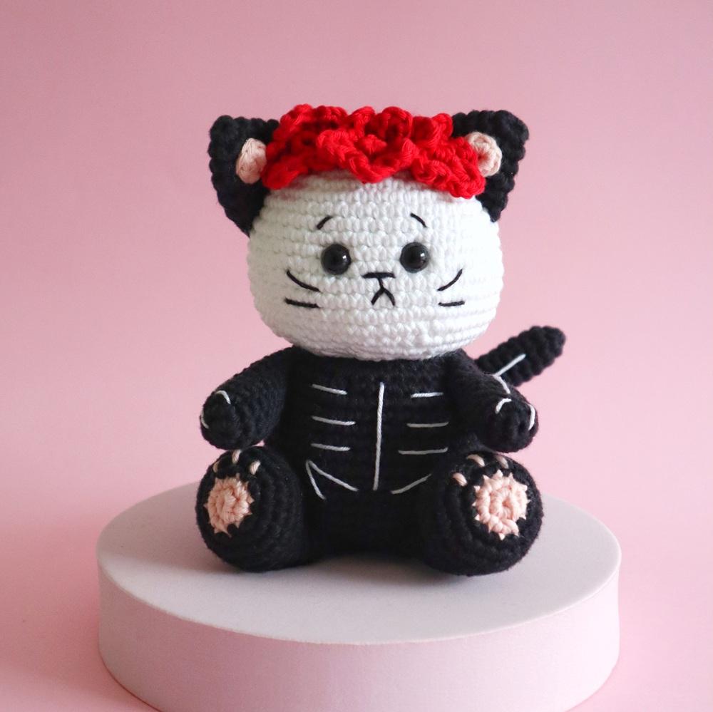 Kuro the Skeleton Cat