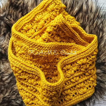 Amarië Infinity Cowl