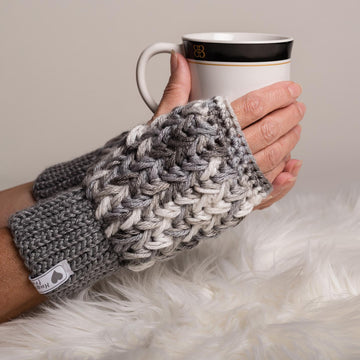 Angel Feathers Fingerless Gloves