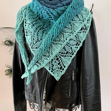Triangular scarf "Perimede"