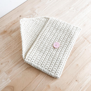 Ruth Clutch Crochet Pattern