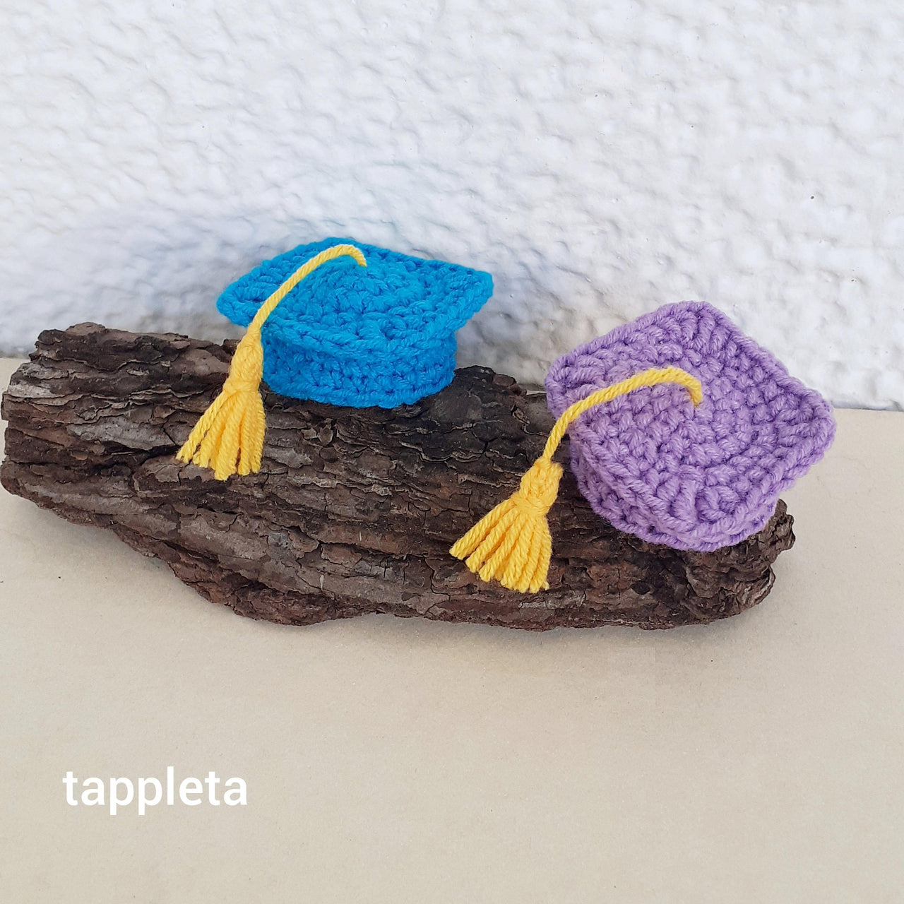 Graduation cap mini crochet