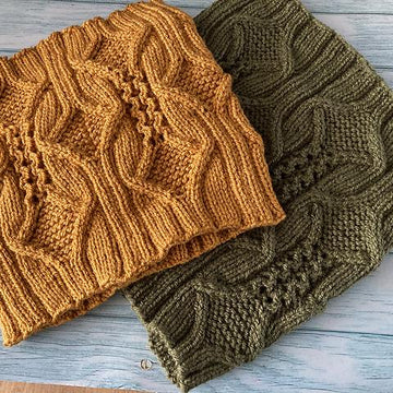 Diamonds and Lace Cowl