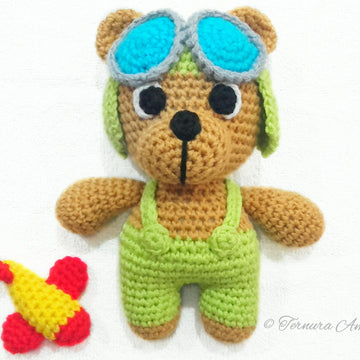 Little aviator crochet pattern