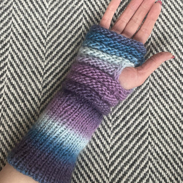 Simple wrist warmers