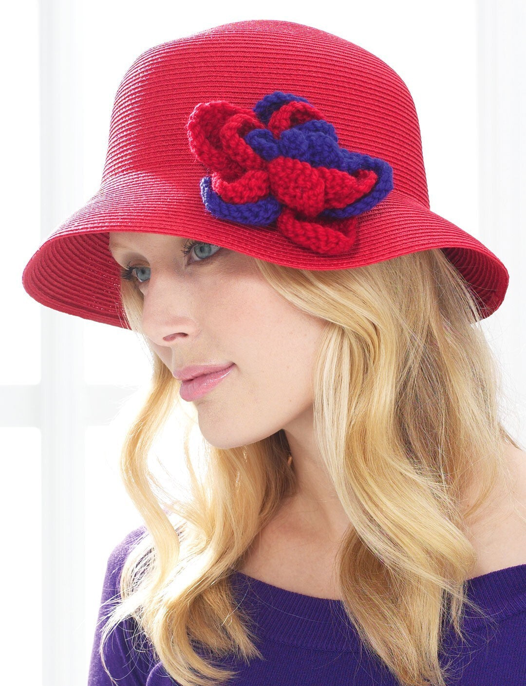 Rose Hat Pin in Patons Classic Wool Worsted