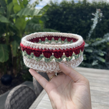 Round Tulip Basket