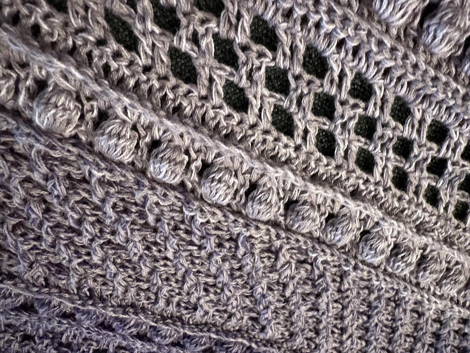 Flat Triangular Scarf "Galatea"