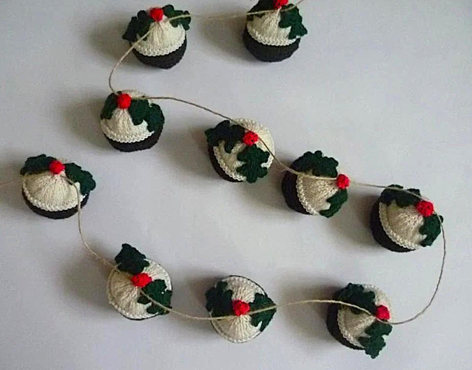 Christmas Pudding Garland