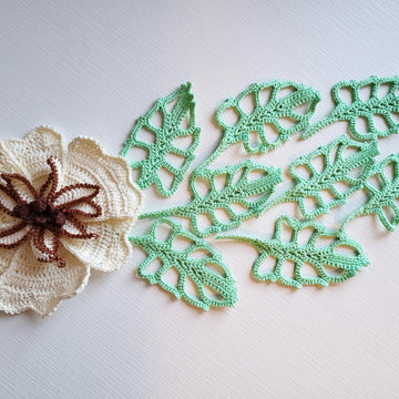 3D flower and openwork leaf pattern