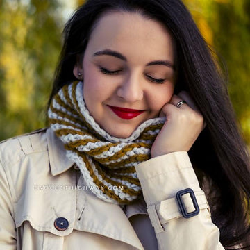 Apricity Cowl