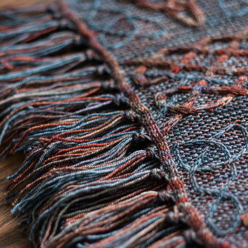 Lindisfarne shawl