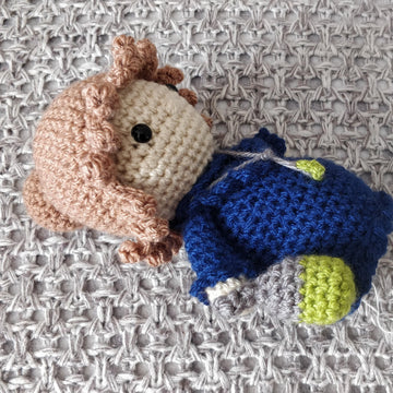 Marie Curie crochet Amigurumi