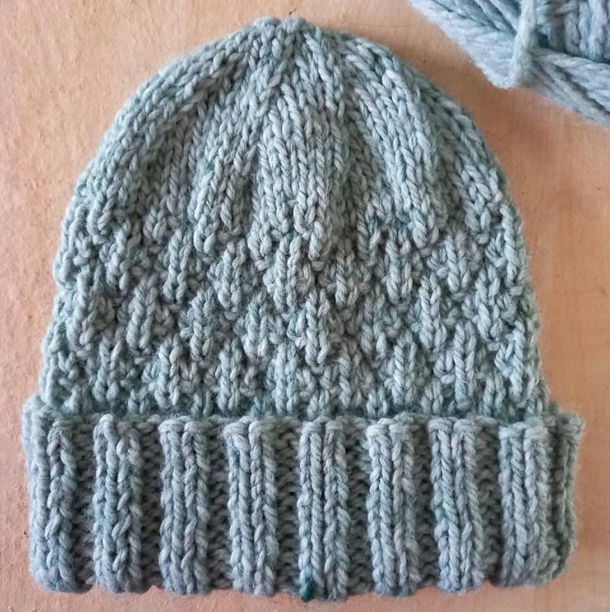 Chunky Hat on Straight Needles (#1): Seersucker