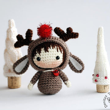 Christmas Deer Doll. Crochet Tanoshi.
