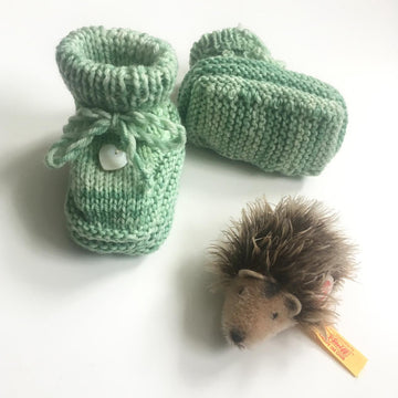 Babymützchen und Schühchen