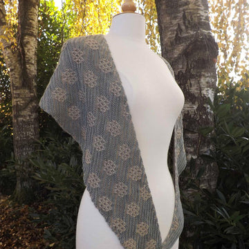 Snebold (scarf version)