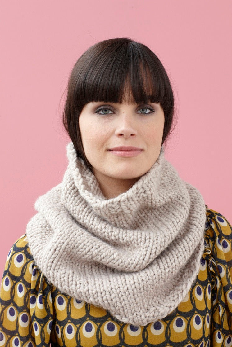 Briarcliff Cowl in Lion Brand Wool-Ease Thick & Quick - 90573AD