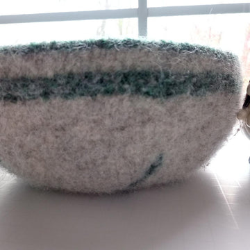 Knit and Felt a pretty yarn bowl
