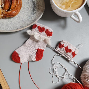 Heart Me Out socks