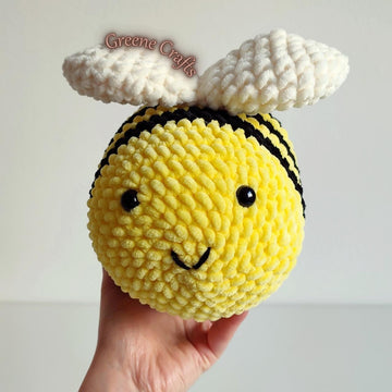 Bee Plush Toy (2 Sizes) - Crochet Pattern for Beginners